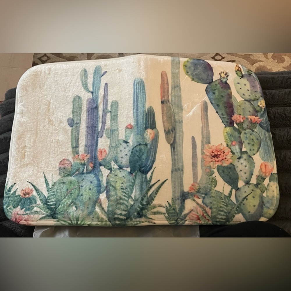 Cactus Plant Shower Curtain, Desert Succulent Green Botanical W/Rug - Picture 2 of 3